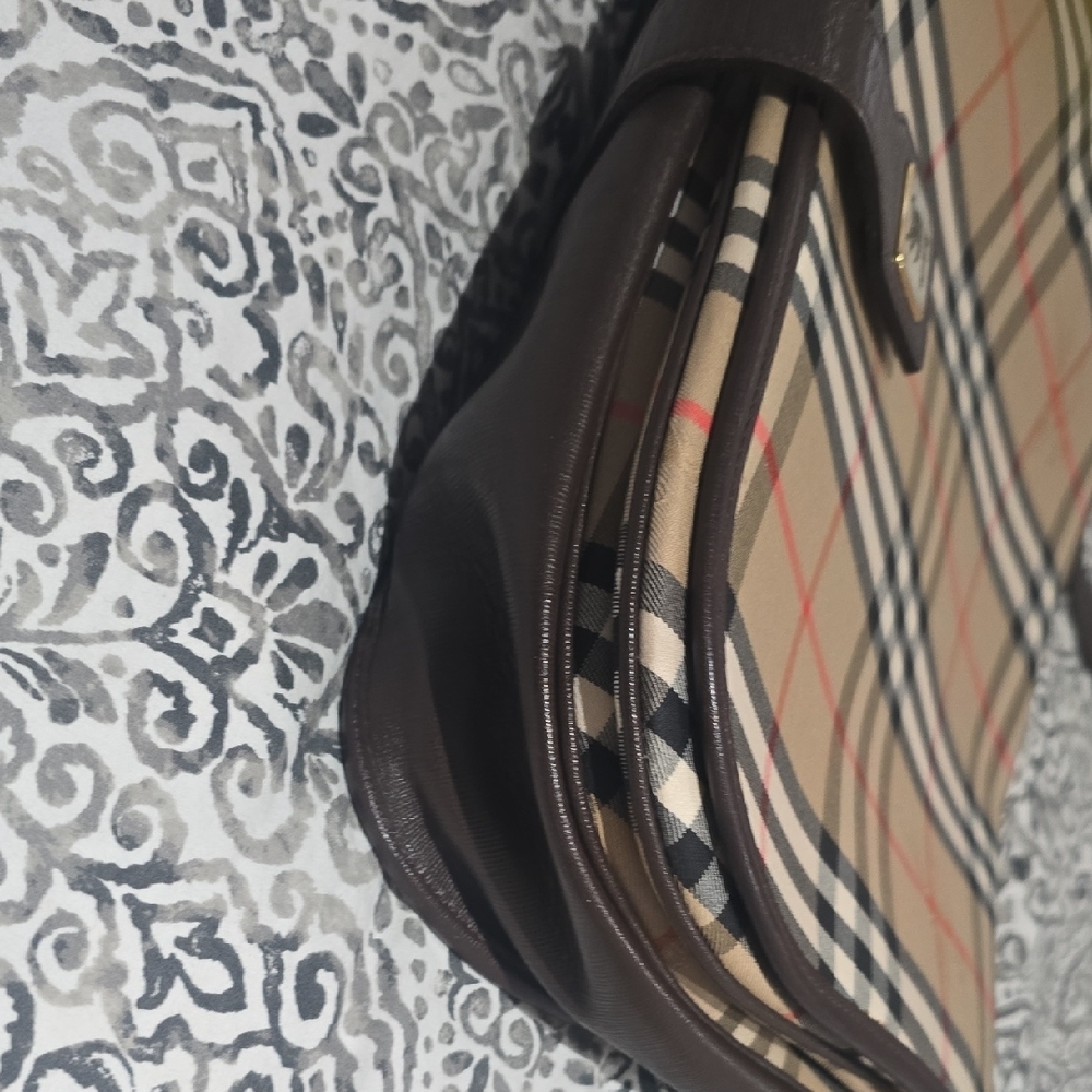 Burberry Beautifel Amazing Condition Checkered Crossbody Bag Authentic Spotless - Picture 5 of 13